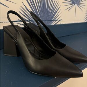 BCBG gentle used sling back pumps